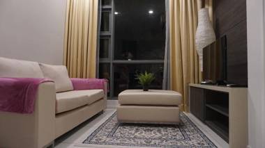 Scarlet Robertson suites