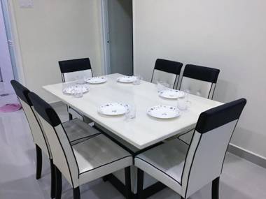 Homestay Farah Tiara Duta Kondominium Ampang Selangor