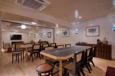 The Chow Kit - an Ormond Hotel