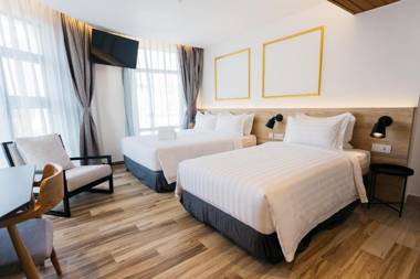 Santa Grand Hotel Central Market