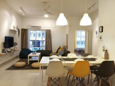 Subang City 8-10 pax l Walk Summit l 5-Min Sunway