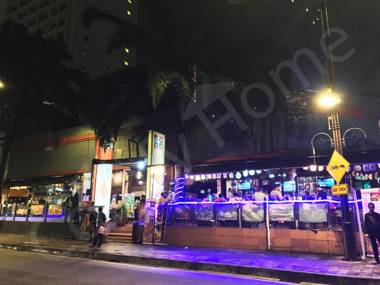 5 STAR & LUXURY Apartment near KLCC/ KL City Centre