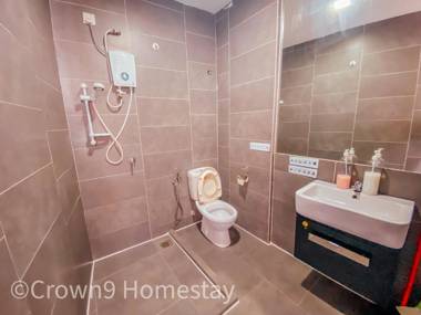 Crown1Suite (City View)Near IKEA/1Utama/TTDI