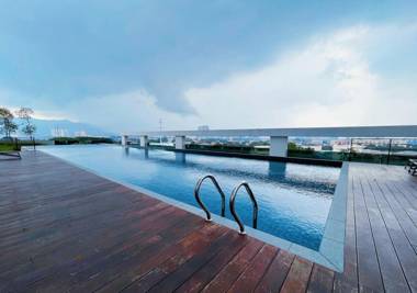 Comfy Family Suite 3 Bedrooms @ Menjalara