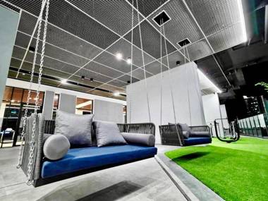 Kenwingston Avenue 2R2B KLCC View Infinity Pool