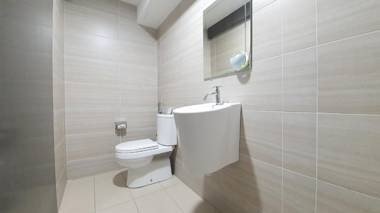 KLCC  3 Towers Duplex Office Suites [6 Pax]
