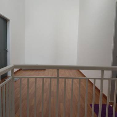 Cheerful  3-bedroom townhousewith 2 free parking