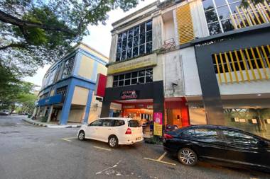 OYO Home 90468 Syariah Asam Pedas