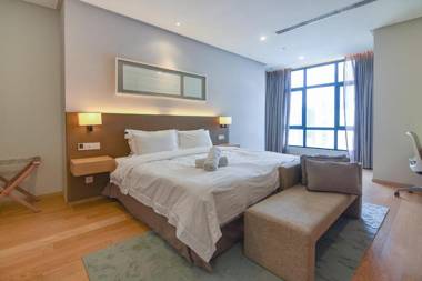 A Lux & Spacious Apt for 4 in KLCC
