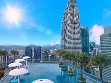 Sky suites KLCC view
