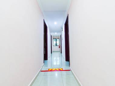 OYO 90562 J Hostels Pj