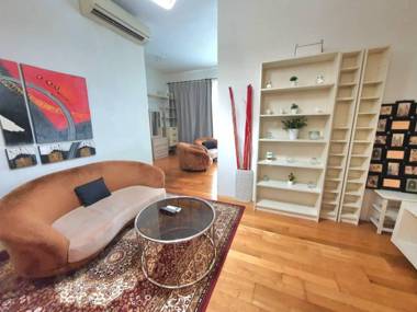 Regalia Suites - Cozy Studio Apartment