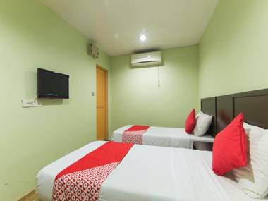 OYO 1102 Amani Hotel