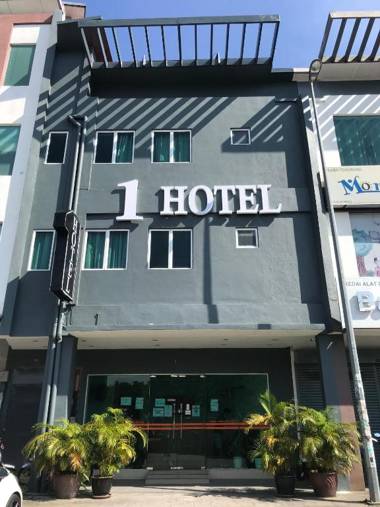 1 Hotel Mahkota Cheras