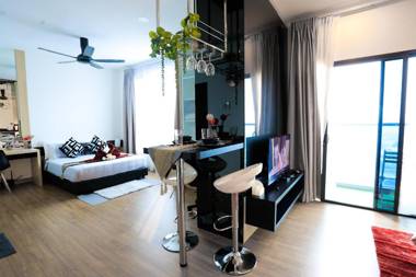 MLH Executive Studio Suite @ Landmark Residence