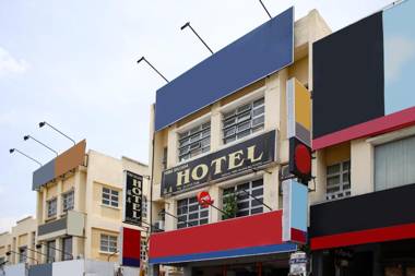 OYO 90338 Prima Saujana Budget Hotel