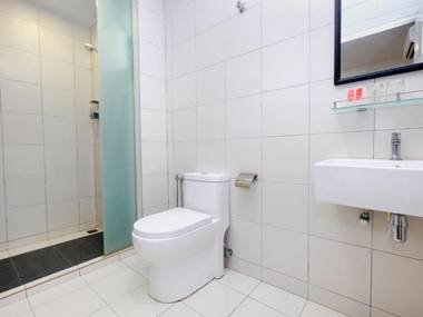 Carlton Inn Bukit Ubi