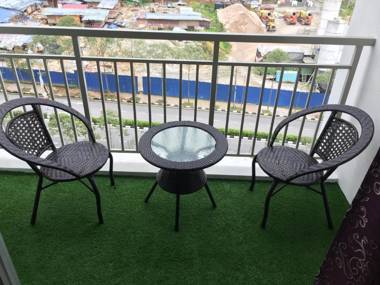 Cameron Somer Square @ Golden Hill