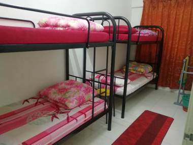 Cameronian Muslim Homestay