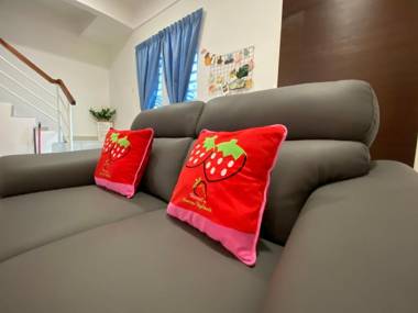 Golden Sweet Home @ CH Golden Hills (Night Market)