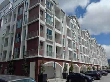 Galina Somer square Aprt  Goldenhill Pasar malam