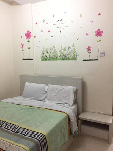 Cameron Pasar Malam Apartment @ Crown Imperial Court