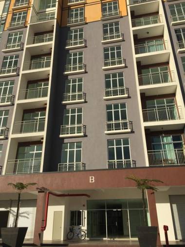 Cameron's Square Apartment