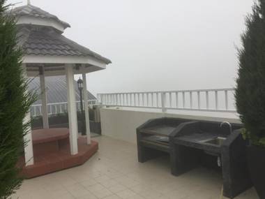 Cameron's Square Apartment