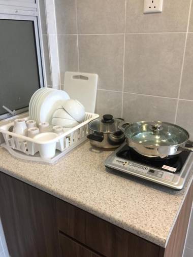 Cameron Barrington Square 1Room @ Golden Hill