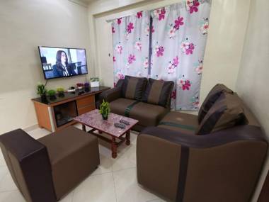 THE ONE Highlands Apartment