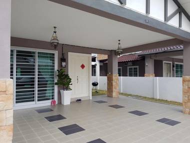 Sitiawan Vacation Home Clean Spacious New Semi D