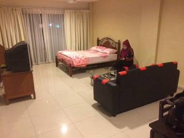 THAMZ Room @ Marina Island Teluk Batik Manjung