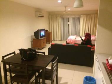 THAMZ Room @ Marina Island Teluk Batik Manjung