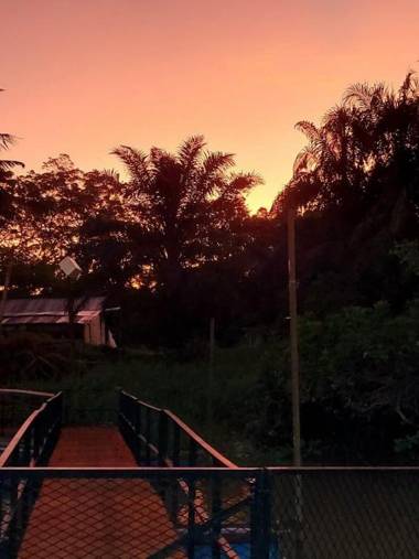 OYO Home 90515 Rin Rakit Water Hut