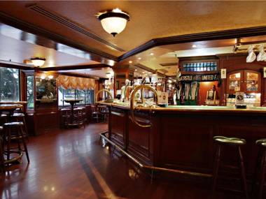 Merdeka Palace Hotel & Suites