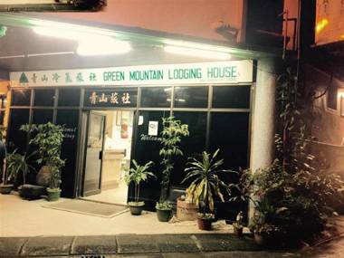 Green mountain lodging house