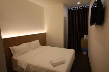 Place2Stay Business Hotel @ Metrocity