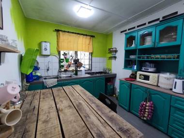 OYO HOME 90322 Yons' Homestay