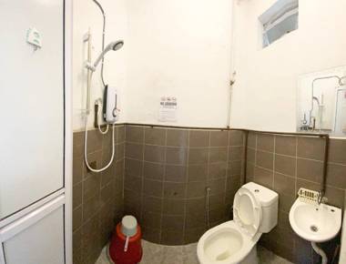 OYO 90085 Crystal Sintok Chalet