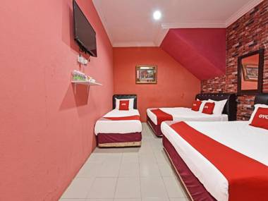 OYO 89498 Sri Seroja Inn Budget Hotel