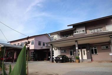 OYO HOME 90280 Darussalam Homestay