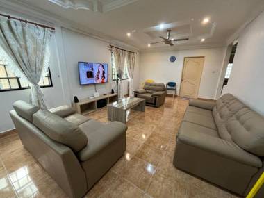 El Casa Homestay Miri (8 Pax)