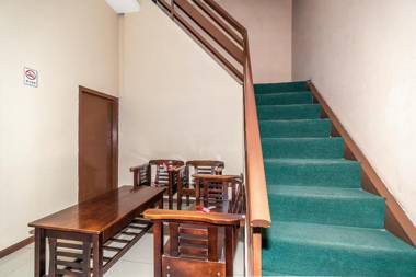 OYO 90108 Hotel Kaya