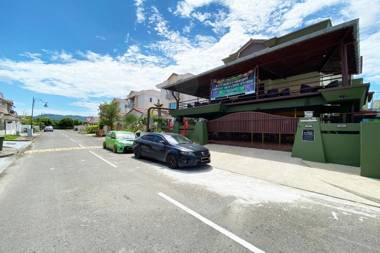 OYO 90262 Kota Kinabalu Homestay Villa & Suite Boutique