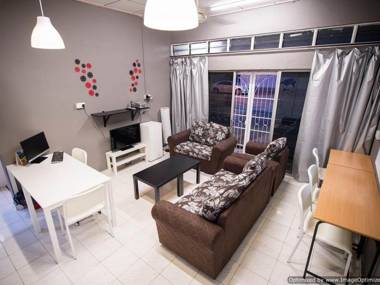 Kemaman Lodge & Cafe