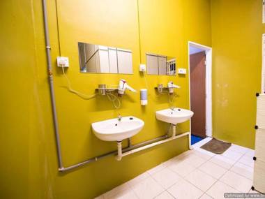 Kemaman Lodge & Cafe