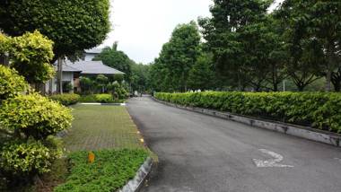 Resort-styled Stay - No Pool
