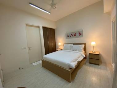 By The Sea @ Cozy Beachfront Home