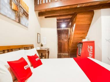 OYO 89481 Rg Heritage Boutique