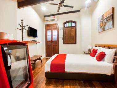 OYO 89481 Rg Heritage Boutique